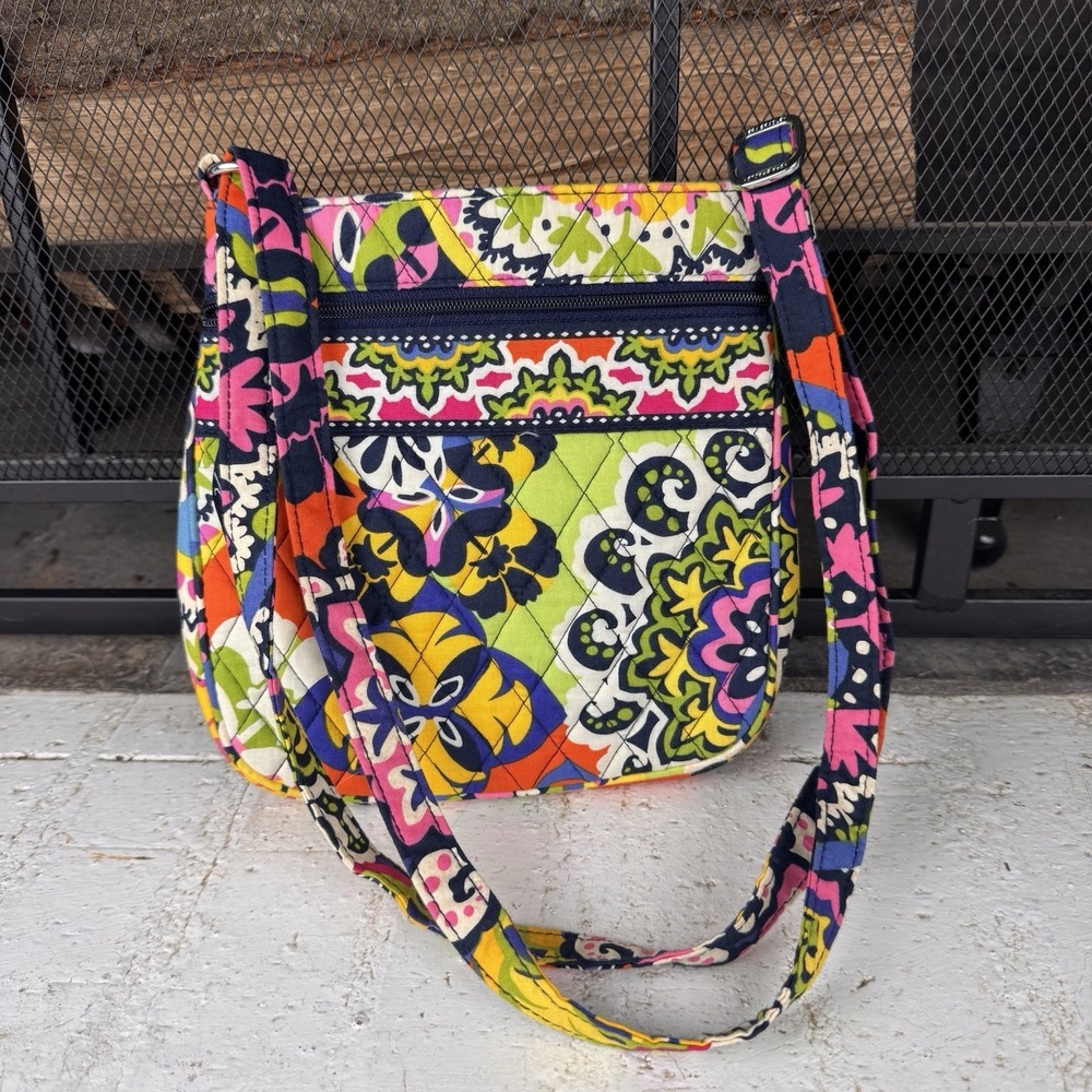 Vera Bradley Crossbody Adjustable Strap Shoulder Bag Rio Retired Floral Pattern‎